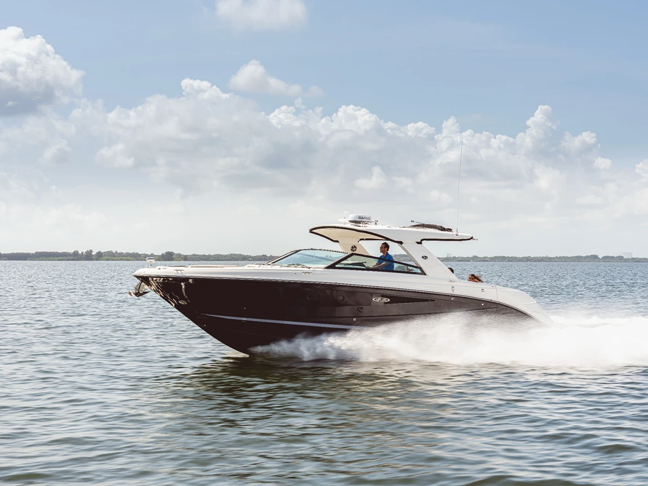 アインスAリゾート（株） SeaRay SLX400